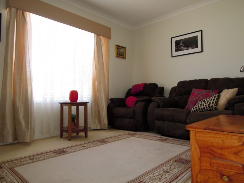 18 Monash Drive, Wangaratta VIC 3677