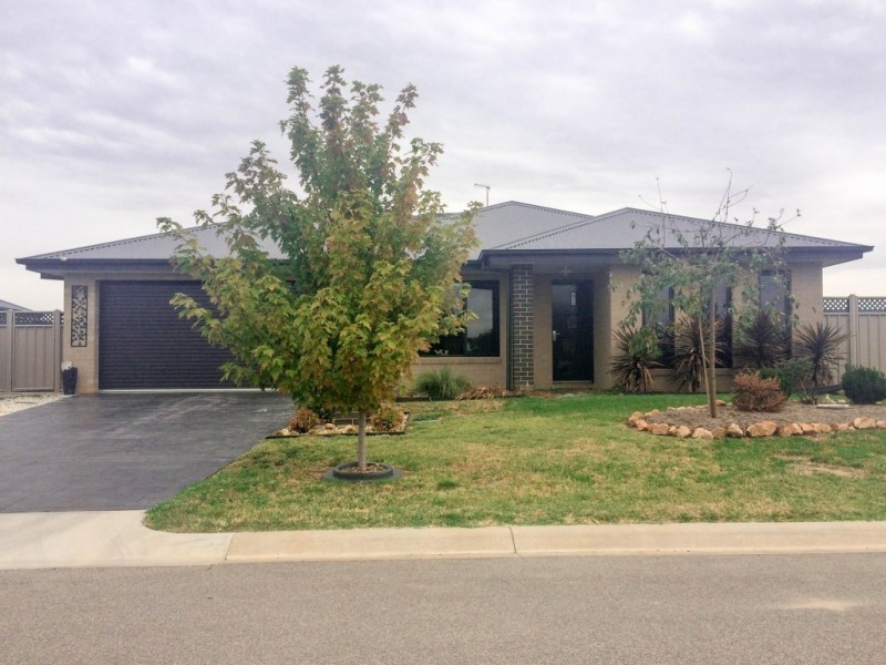 19 Kingfisher Drive, Wangaratta VIC 3677