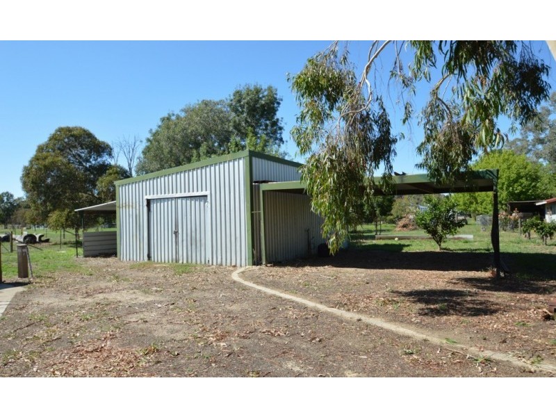 14 Ely Street, Oxley VIC 3678