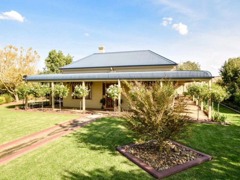 66 Londrigan Tarrawingee Road, Londrigan VIC 3678