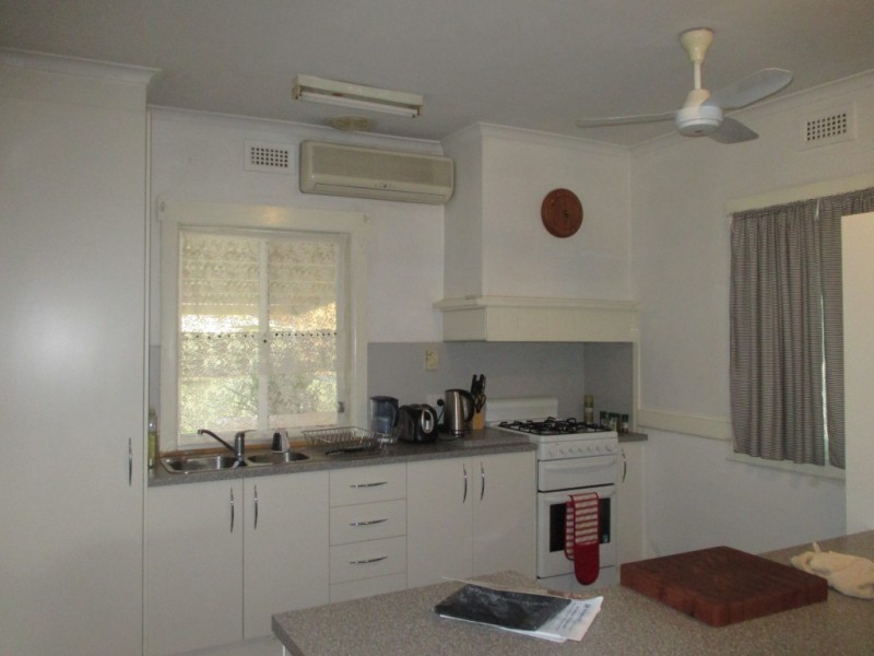 27 Vincent Road, Wangaratta VIC 3677