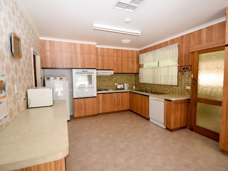 13 Dixon Street, Wangaratta VIC 3677