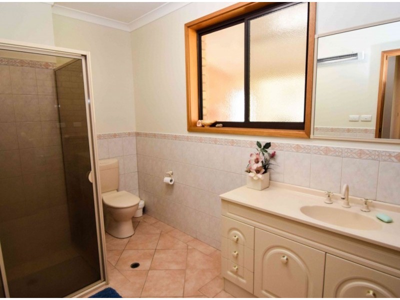 9 Waldara Drive, Wangaratta VIC 3677