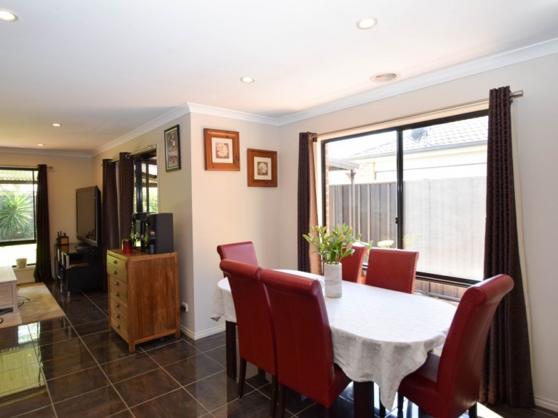 8 Wooloona Court, Wangaratta VIC 3677