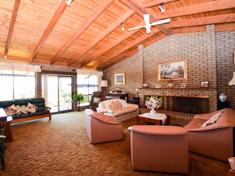 69 Warby Range Road, Glenrowan VIC 3675