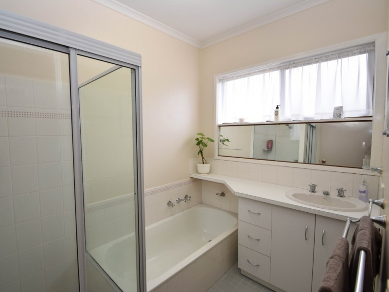 2 McDonald Court, Wangaratta VIC 3677