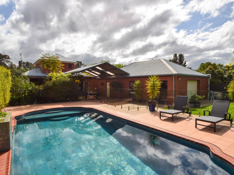 33 Graham Avenue, Wangaratta VIC 3677