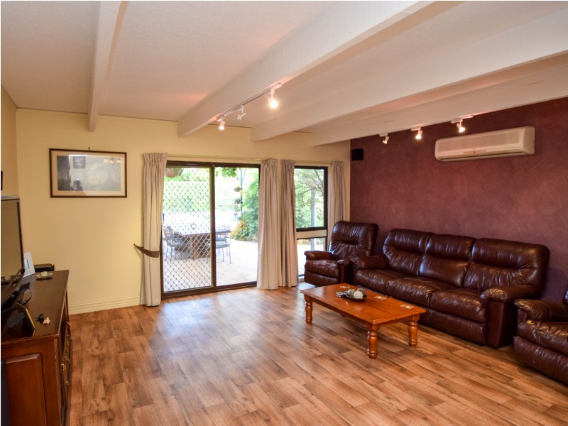 33 Graham Avenue, Wangaratta VIC 3677