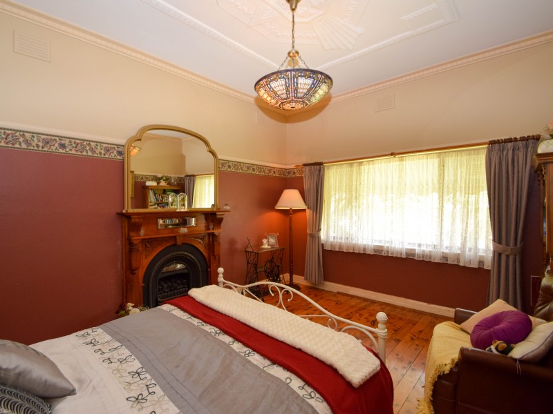 33 Graham Avenue, Wangaratta VIC 3677