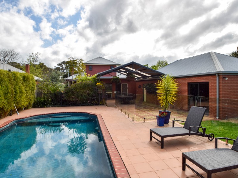 33 Graham Avenue, Wangaratta VIC 3677