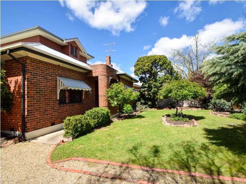 33 Graham Avenue, Wangaratta VIC 3677