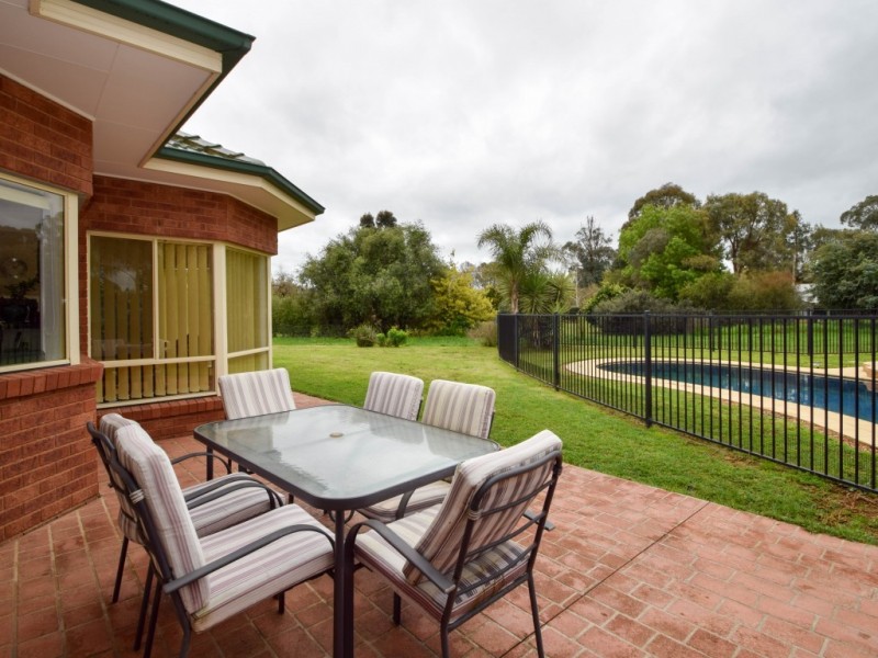 173 Milawa Bobinawarrah Road, Milawa VIC 3678