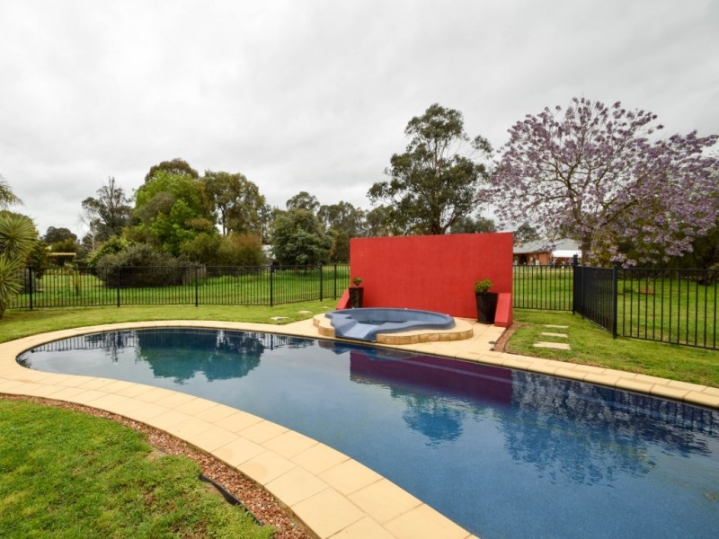 173 Milawa Bobinawarrah Road, Milawa VIC 3678
