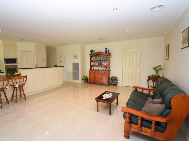 9 Boston Court, Wangaratta VIC 3677