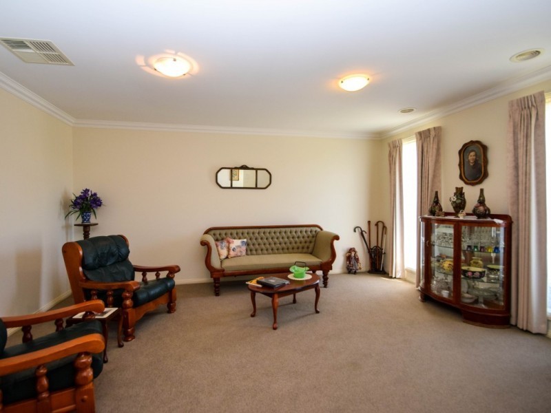 9 Boston Court, Wangaratta VIC 3677