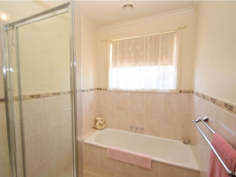 9 Boston Court, Wangaratta VIC 3677