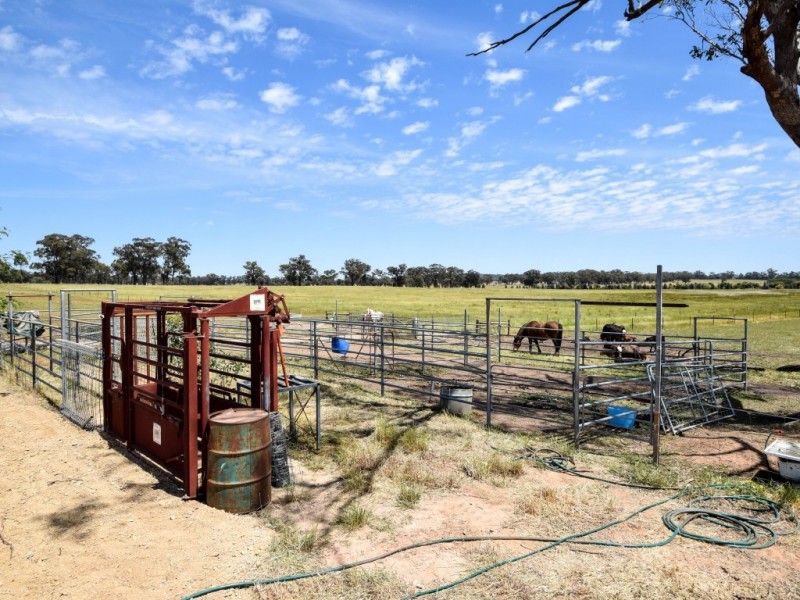 1945 Wangaratta Yarrawonga Road, Peechelba VIC 3678