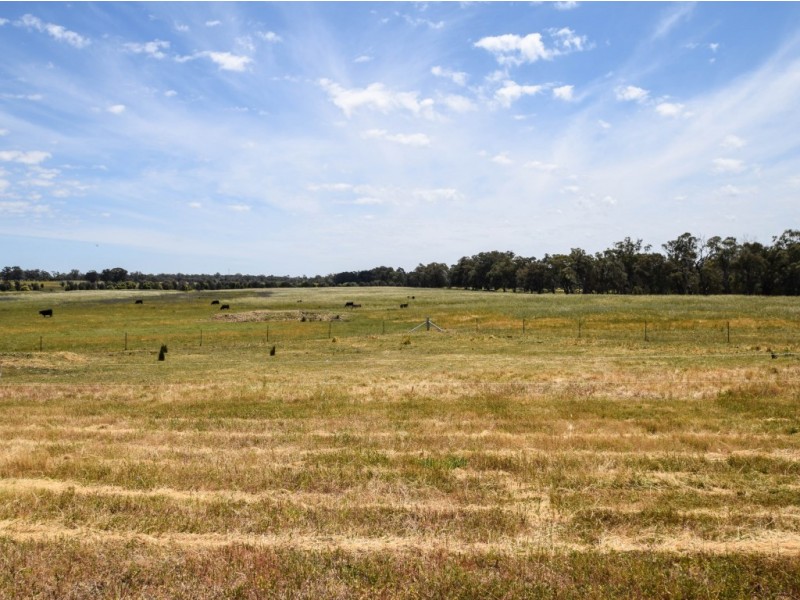 1945 Wangaratta Yarrawonga Road, Peechelba VIC 3678