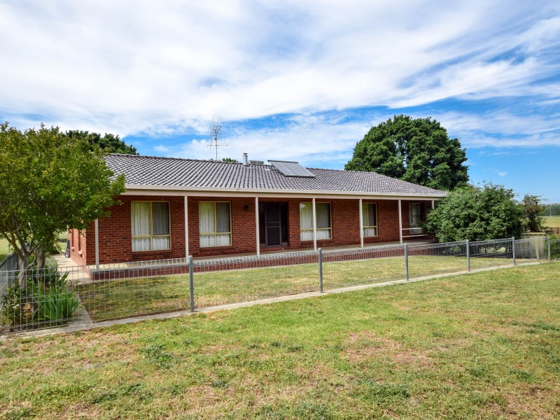 472 & 480 Great Alpine Road, East Wangaratta VIC 3678