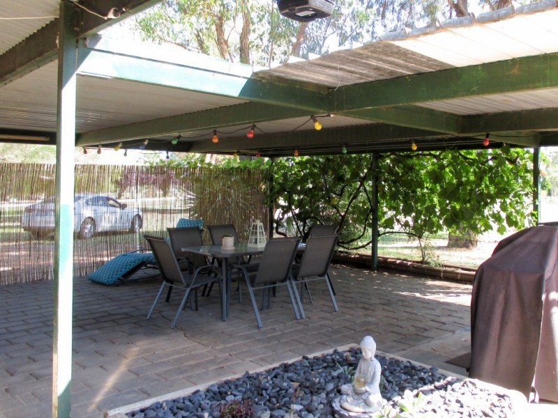 14 Ely Street, Oxley VIC 3678