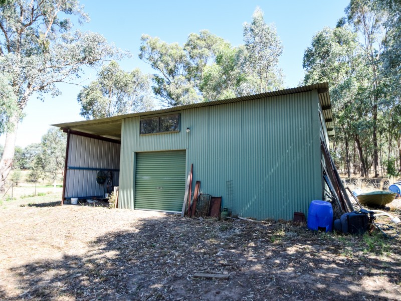 15 Twamley Road, Glenrowan VIC 3675