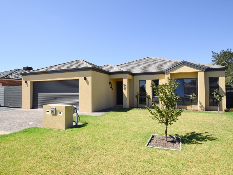 11 Logan Drive, Wangaratta VIC 3677