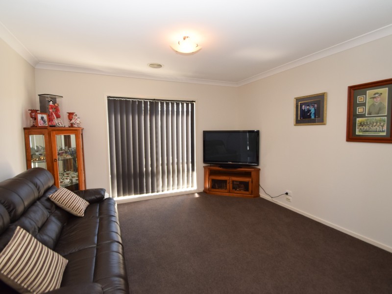 11 Logan Drive, Wangaratta VIC 3677