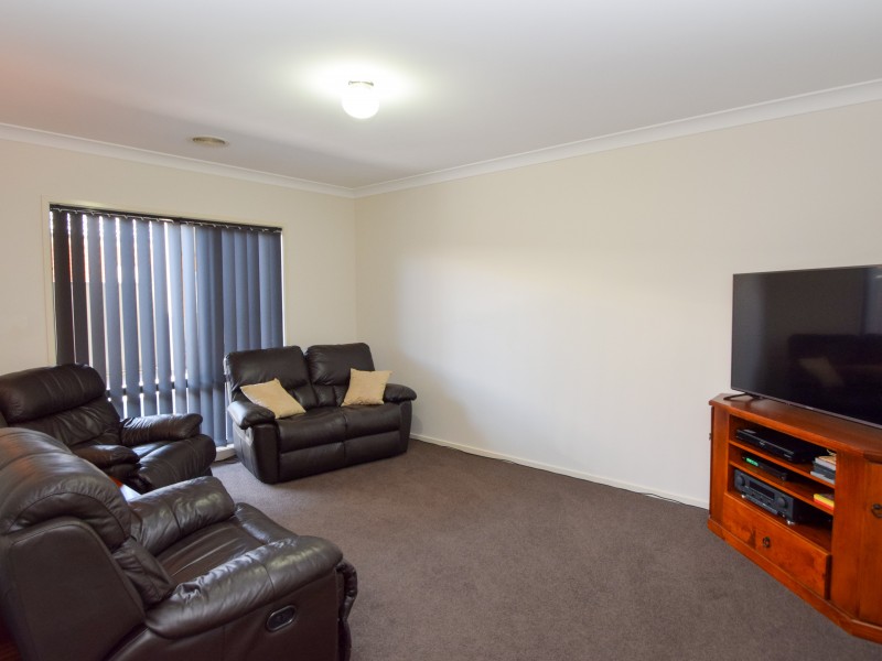 11 Logan Drive, Wangaratta VIC 3677