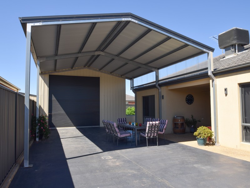 11 Logan Drive, Wangaratta VIC 3677