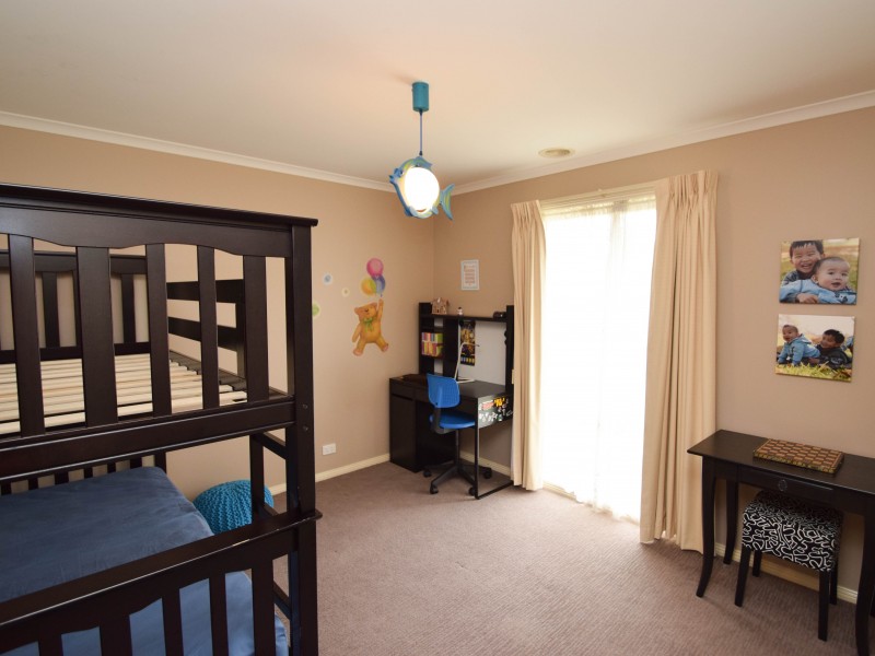 16 Swinburne Drive, Wangaratta VIC 3677