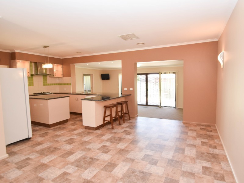 11 Evalyn Court, Wangaratta VIC 3677