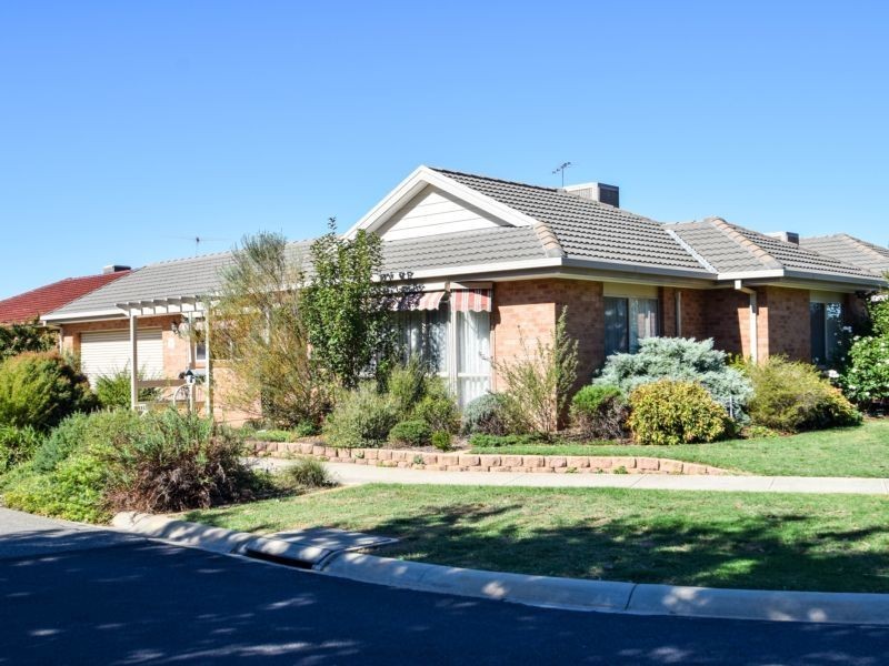 1/4 Colleen Close, Wangaratta VIC 3677