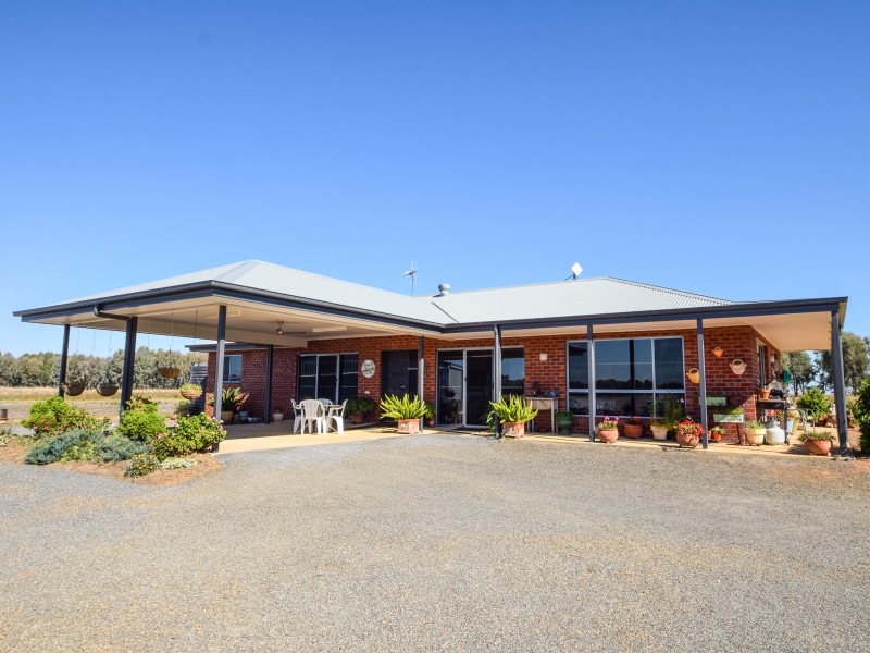 263 McPhails Road, Bundalong VIC 3730