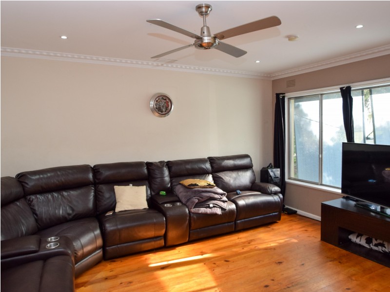 15 Rangeview Avenue, Wangaratta VIC 3677