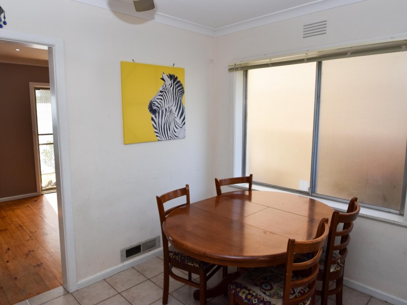 15 Rangeview Avenue, Wangaratta VIC 3677