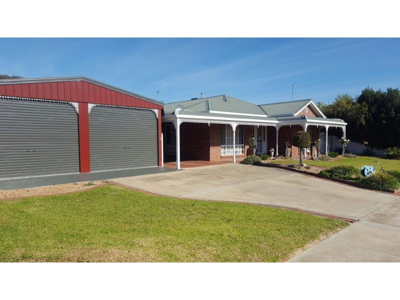 8 Pelican Court, Wangaratta VIC 3677