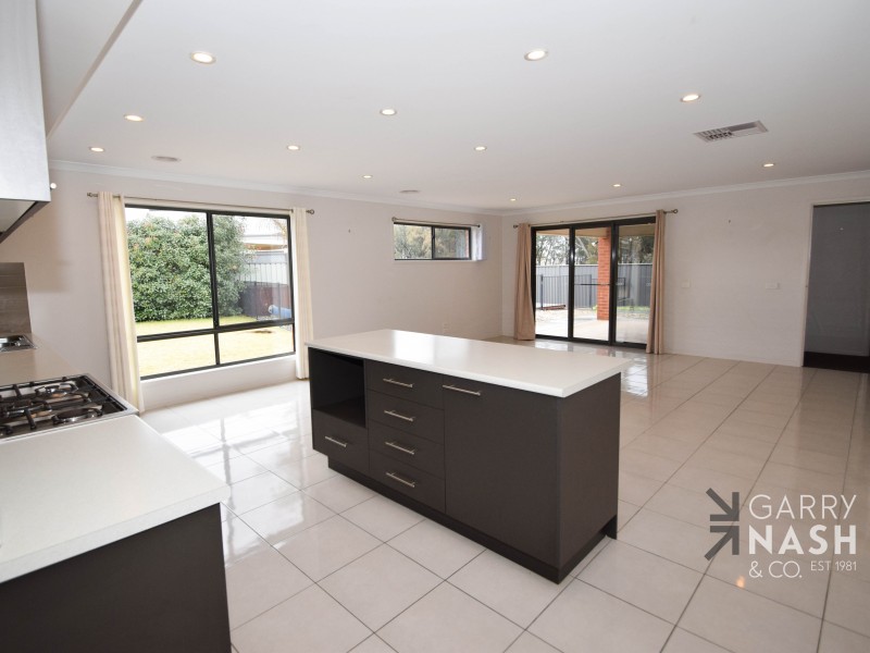 11 Wooloona Court, Wangaratta VIC 3677