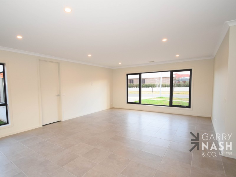 52 Kingfisher Drive, Wangaratta VIC 3677