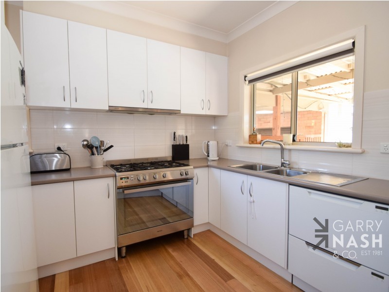 6 Medowra Avenue, Wangaratta VIC 3677