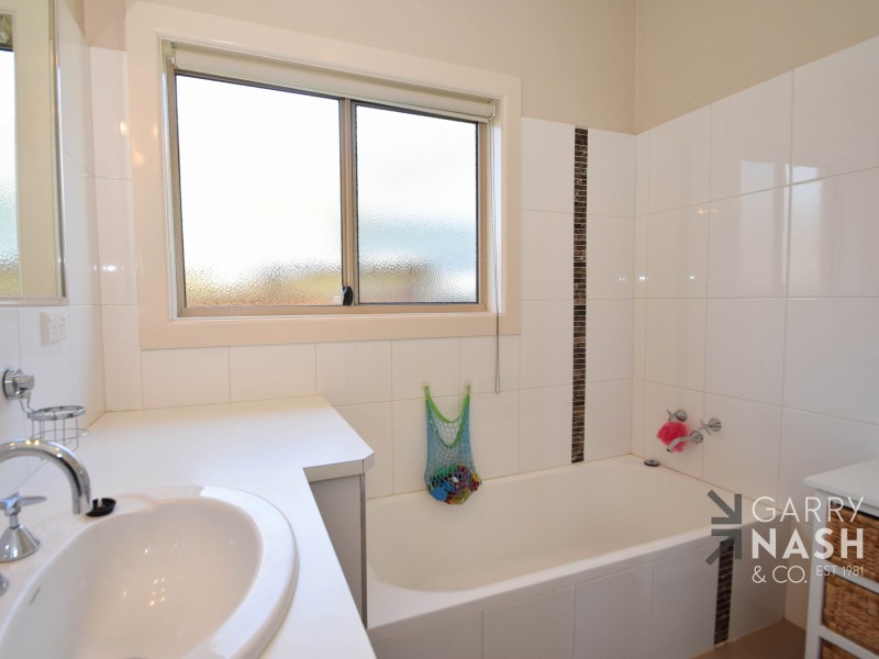 6 Medowra Avenue, Wangaratta VIC 3677