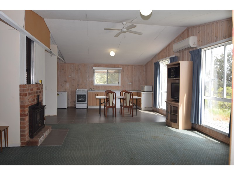 18 Rifle Range Road, Glenrowan VIC 3675