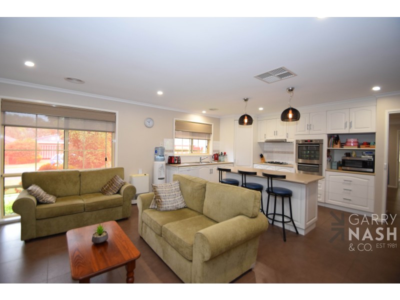 6 Colleen Close, Wangaratta VIC 3677