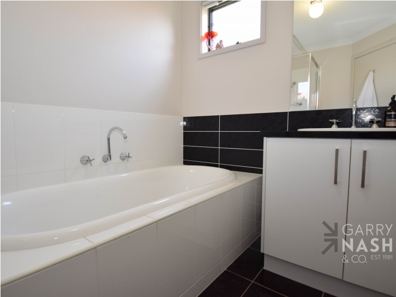 19 Monash Drive, Wangaratta VIC 3677