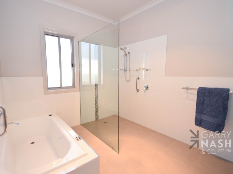 13 Silver Wattle Drive, Wangaratta VIC 3677