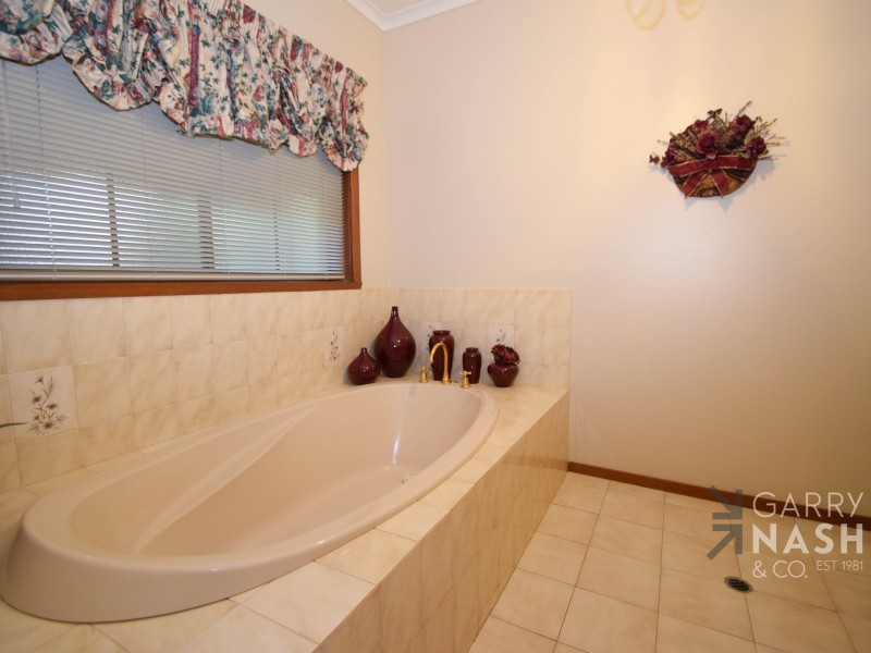 43 Hulme Drive, Wangaratta VIC 3677