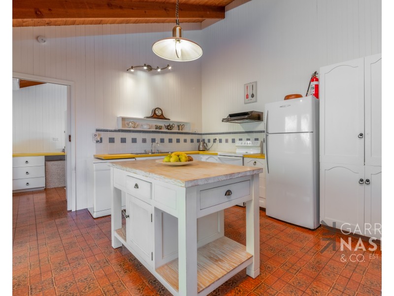 39 Yarrabee Road, Markwood VIC 3678