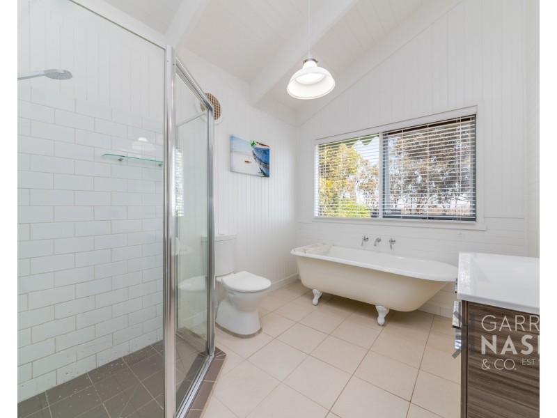 39 Yarrabee Road, Markwood VIC 3678