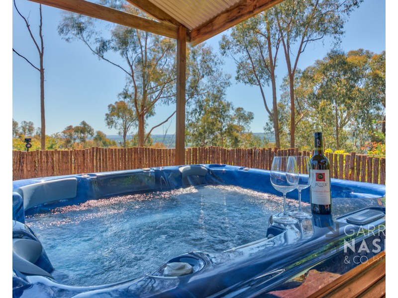 39 Yarrabee Road, Markwood VIC 3678