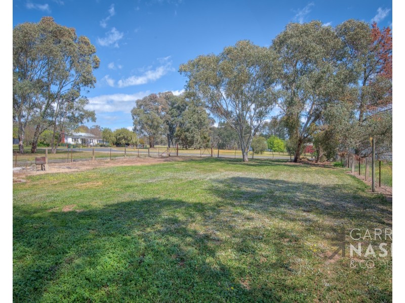 7 Beaconsfield Parade, Glenrowan VIC 3675