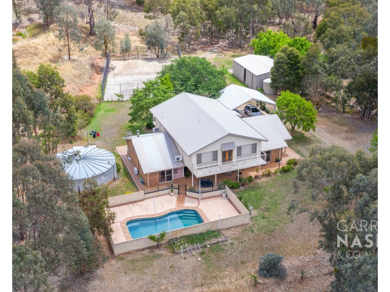 77 Illawong Road, Markwood VIC 3678